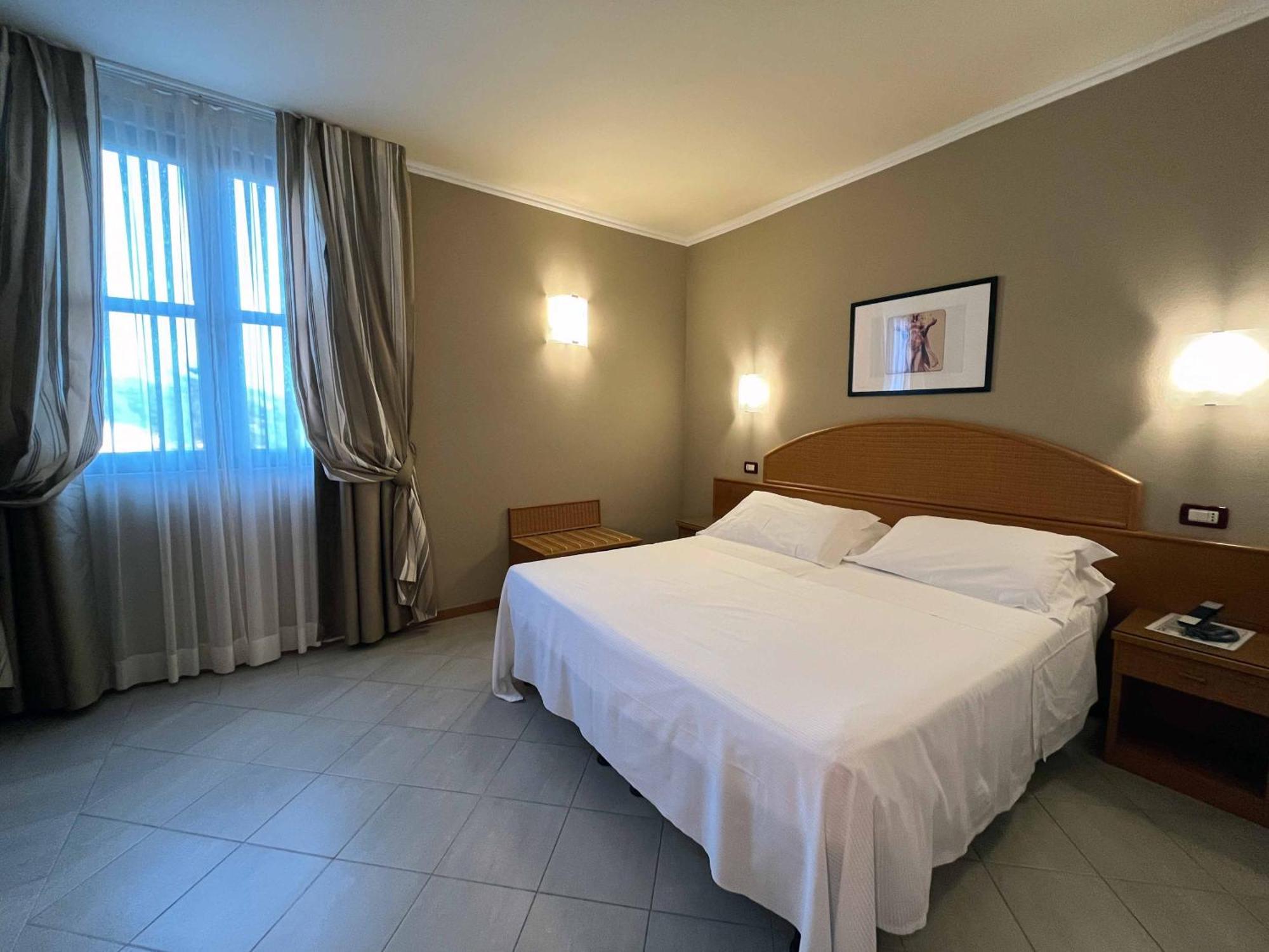 Hotel Regina ฟอร์เต เดย์ มาร์มี ภายนอก รูปภาพ