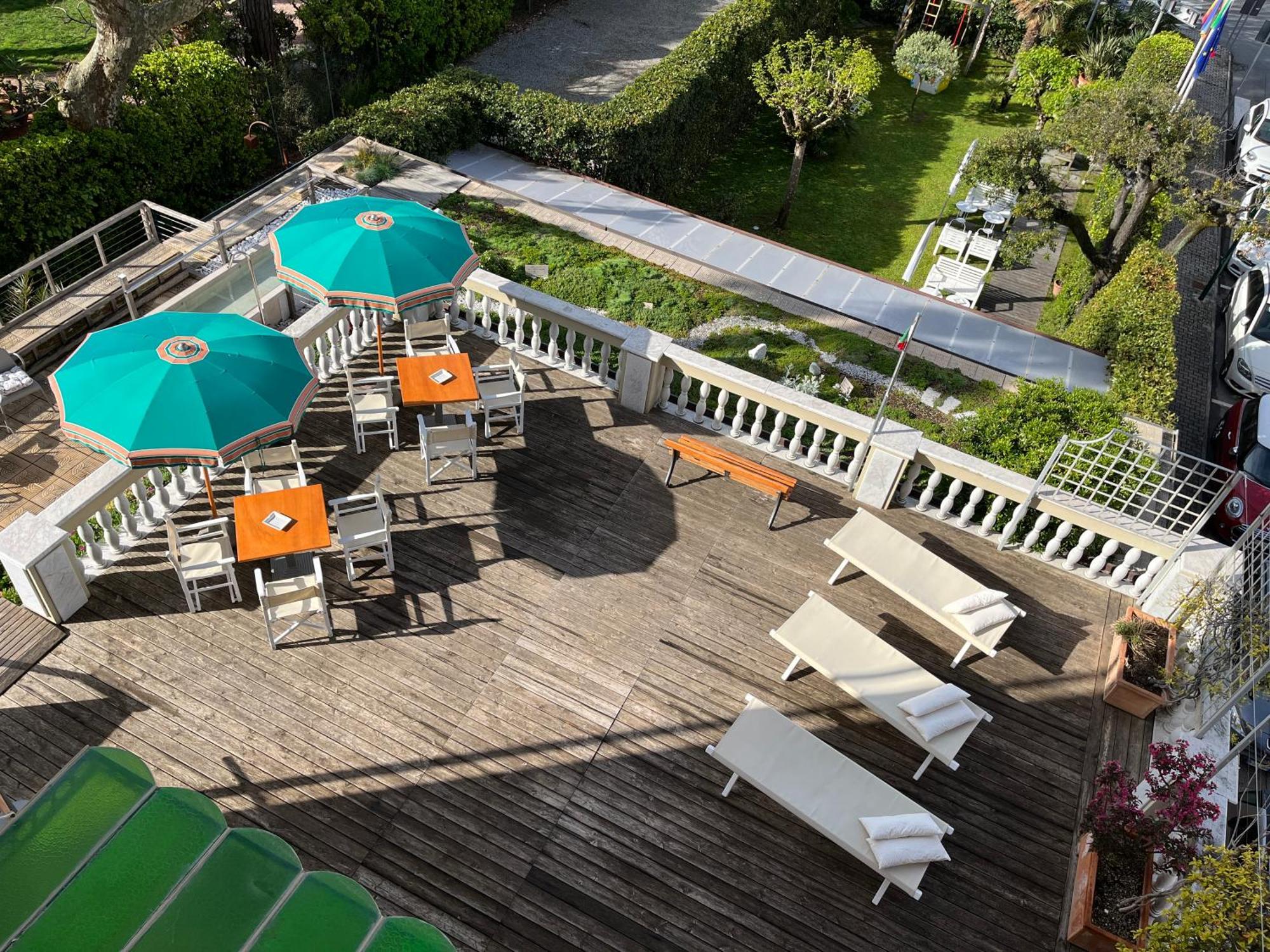 Hotel Regina ฟอร์เต เดย์ มาร์มี ภายนอก รูปภาพ