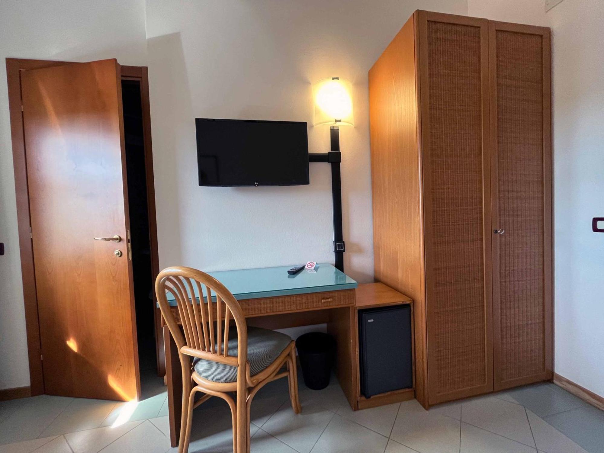 Hotel Regina ฟอร์เต เดย์ มาร์มี ภายนอก รูปภาพ